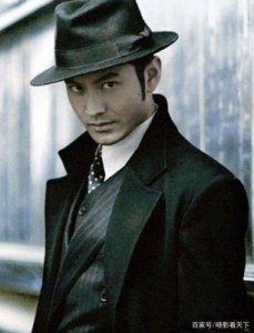​黄晓明《上海滩》是否超越了发哥版？网友：相当经典，早已超越了