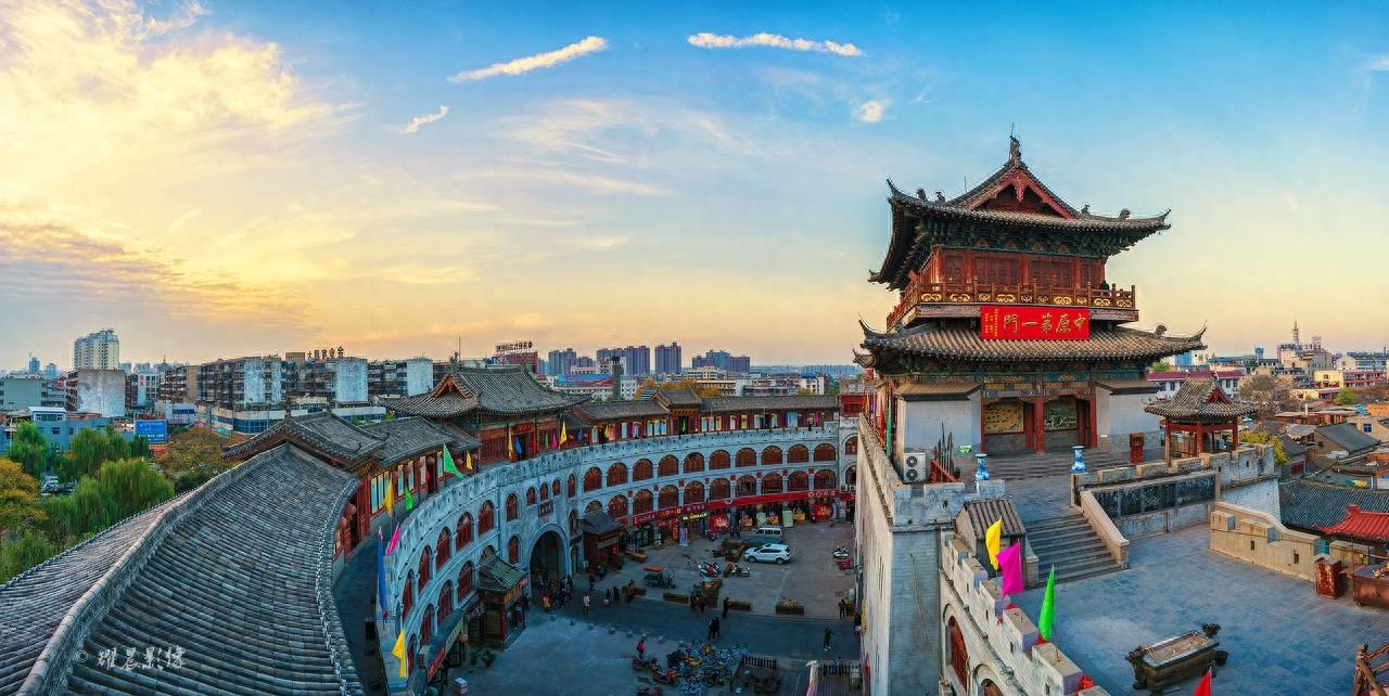 丽景门位于洛阳老城区西关,是古都洛阳一家大型综合性旅游景区