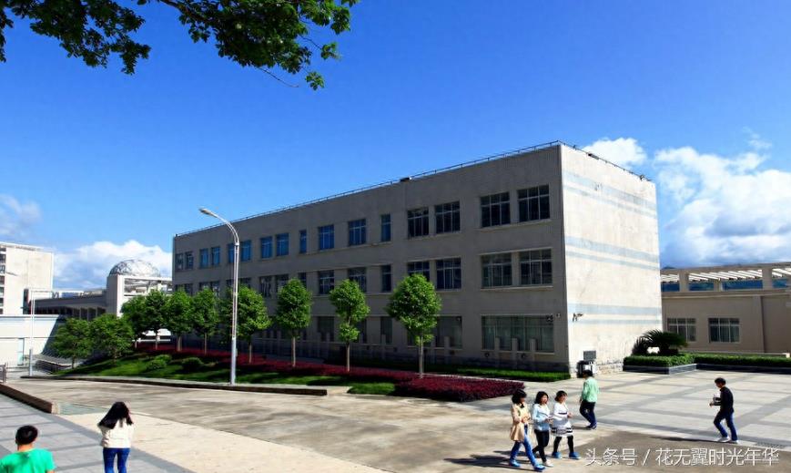 荆楚名校——湖北巴东一中