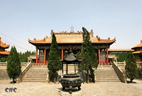 华山有一个险道名为鹞子翻身