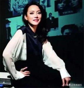 ​霍汶希11岁女儿罕曝光，一亮相即躲助手身后，生父身份成谜