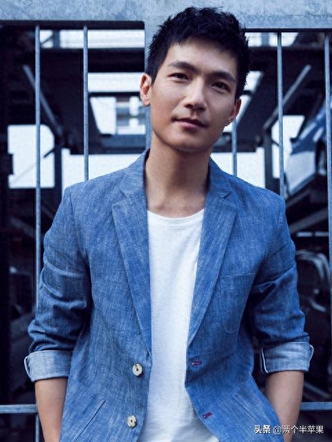 《快乐男声》的4位总冠军，前两位都已大火，他俩却被遗忘