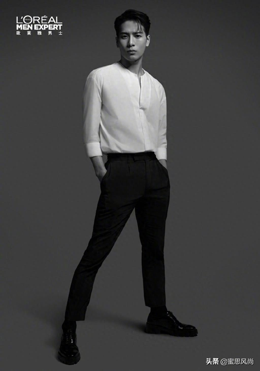 王嘉尔成为欧莱雅男士全球代言人！简洁黑白宣传大片，白衬衫黑西裤