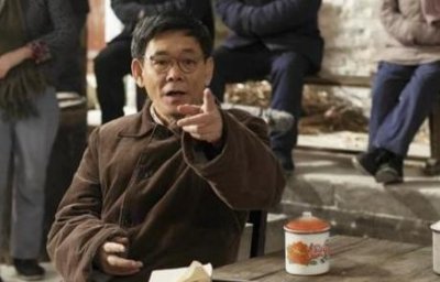 ​老戏骨方子哥：曾为儿子买婚房被骗400万，“高攀”娇妻恩爱至今