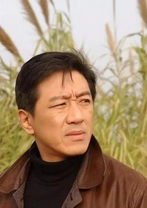 ​演员丁勇岱：一锅馒头赢爱妻，相爱36年零绯闻