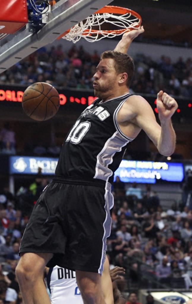 篮球——NBA：马刺胜小牛