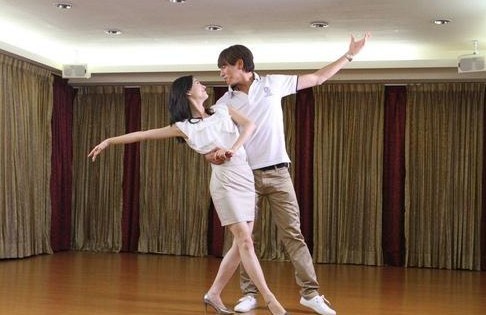 陈键锋王丽坤结婚照（陈键锋王丽坤的关系）