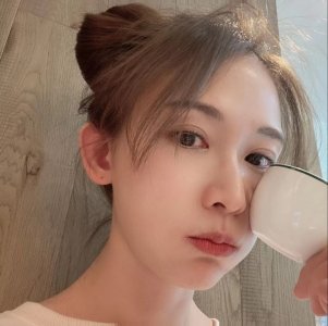 ​林志玲婚后首亮相怀孕（47岁林志玲当妈后首次露面！）