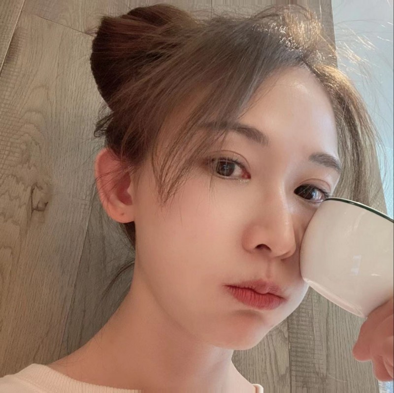 林志玲婚后首亮相怀孕（47岁林志玲当妈后首次露面！）