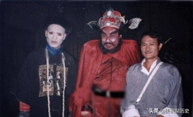 一代僵尸片大师林正英旧照:图3是和李小龙合影,图9特别值得珍藏