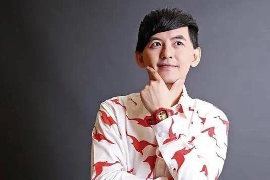 黄子佼工作室贴出转让公告 有网友透露已出租