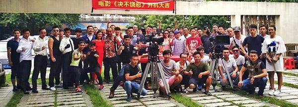 李子雄主演的动作类电影都有哪些（香港戏骨李子雄加盟系列电影铁血江湖之决不饶恕）(4)