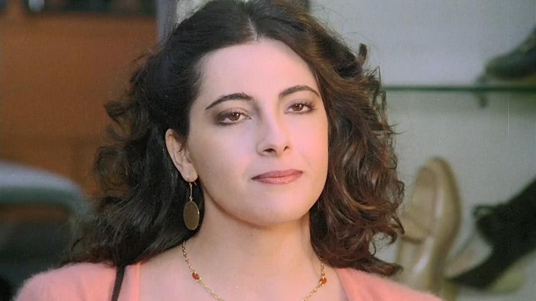 多娜泰拉·达米亚妮个人资料写真作品