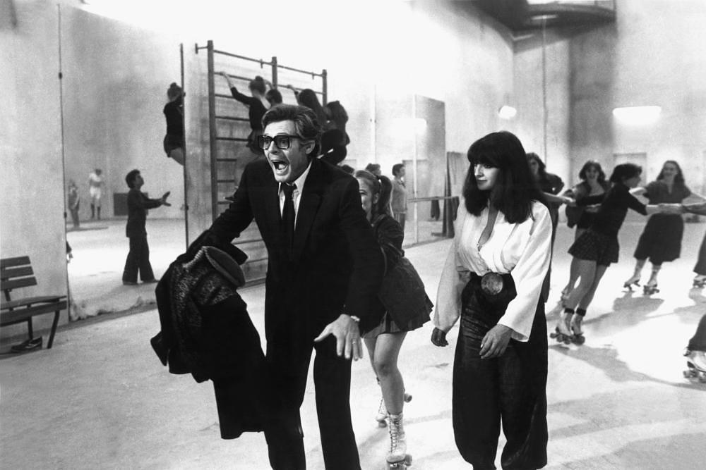 多娜泰拉·达米亚妮个人资料写真作品