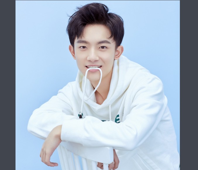 李明德真实身高剧中李明徳比女主角整整高出了半个头