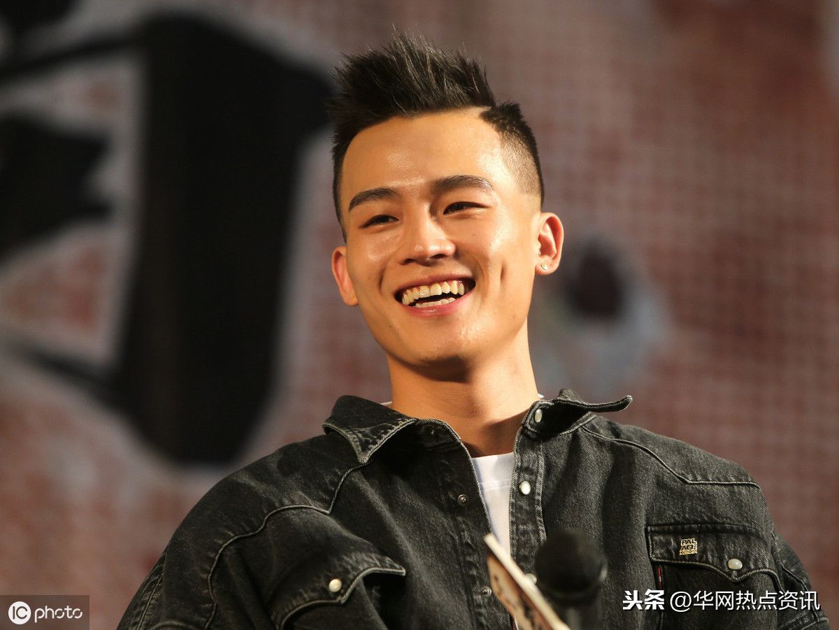 家庭教育问题调查背景_李晨家庭显赫背景_欧豪家庭背景