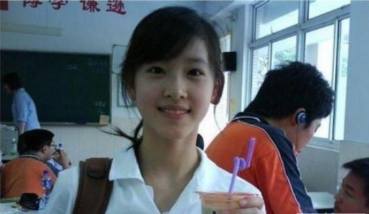 华业汉个人资料富二代 和哪个女星传过绯闻