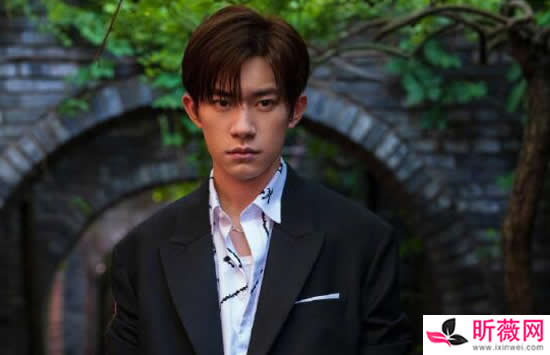 易烊千玺个人资料简介及家世