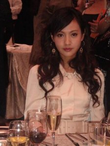 ​刘汉老婆杨雪，刘雪刘成温泉坊当代(刘汉老婆杨雪简历个人资料)