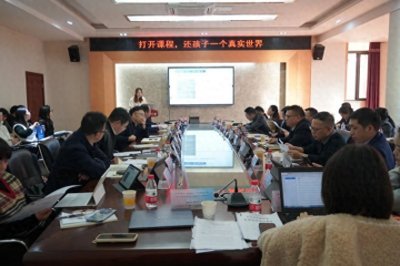 ​语文课上老师教学生腌制咸鸭蛋，这堂跨学科融合课真有味