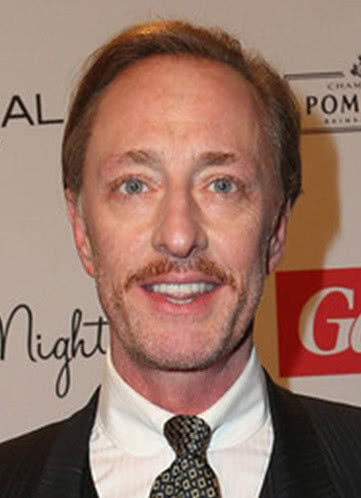 威尔弗里德·霍赫霍尔丁格个人资料写真作品