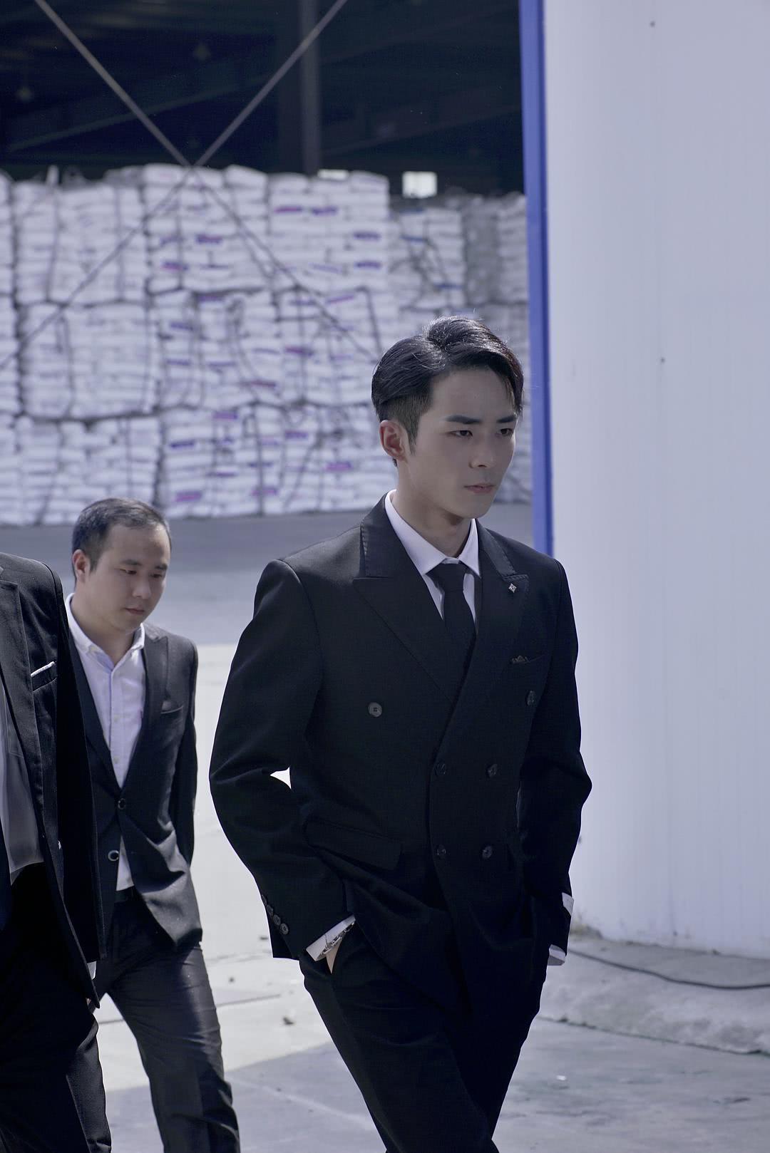 肖慕尘个人资料写真作品