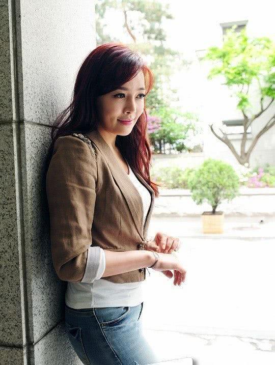 姜盛弼个人资料写真作品