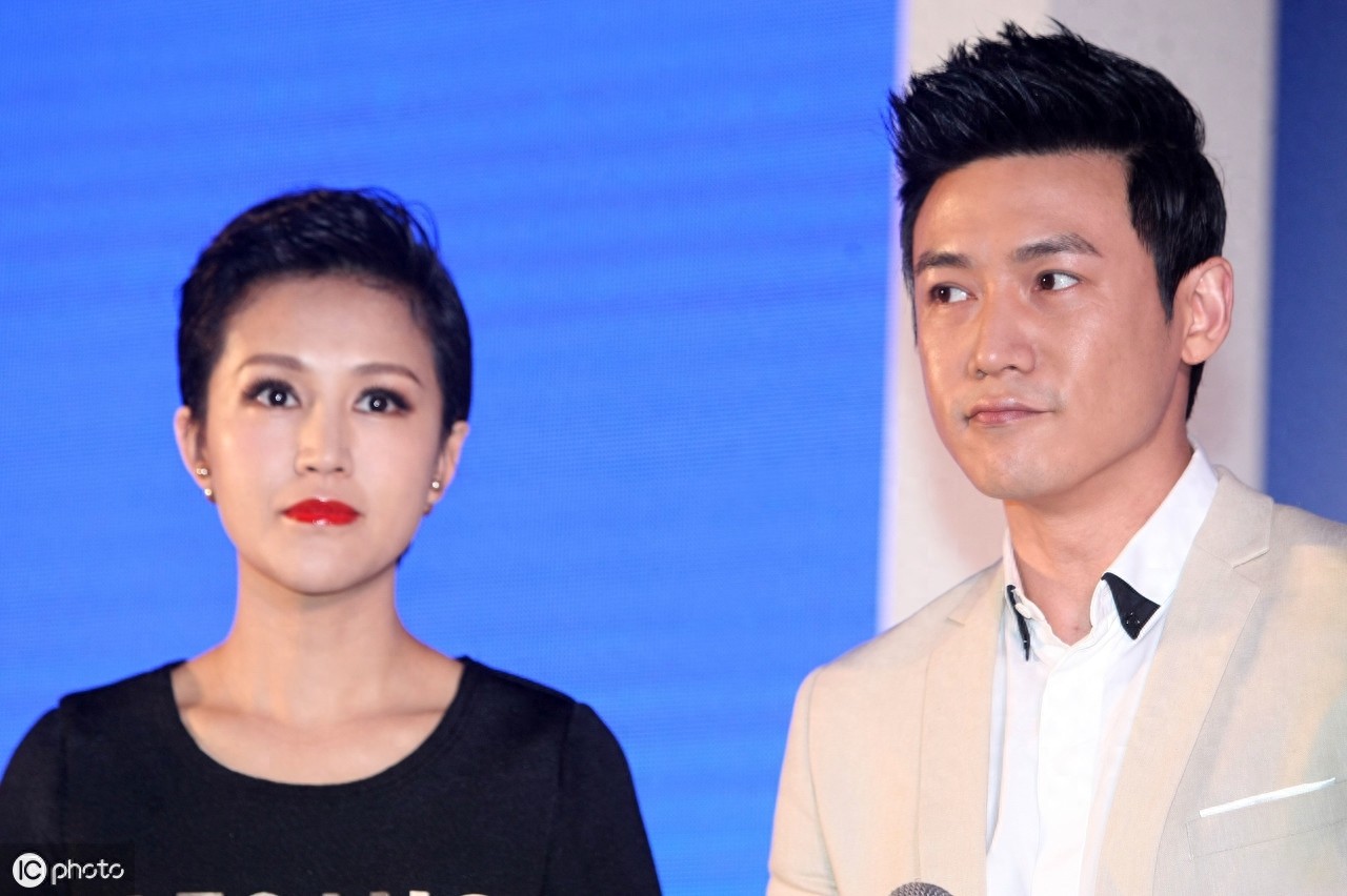 陆毅的老婆鲍蕾,气质一直很好,嫁给好男人超幸福