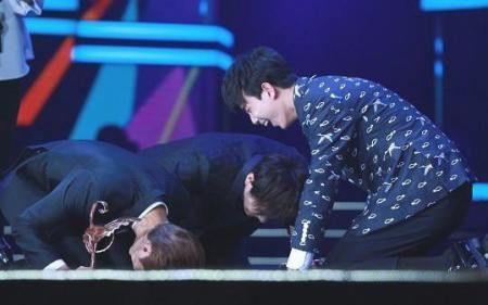 杜海涛陶晶莹下跪韩星，吴磊却让辱华韩星下跪，最牛还属章子怡！