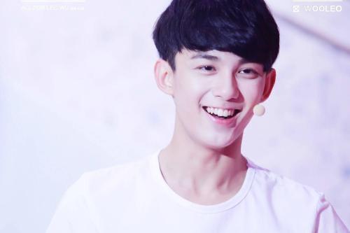 娱乐吴磊到底有没有女朋友？吴磊恋情曝光女朋友是谁照片流出  3