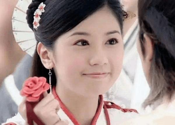 《倚天屠龙记》中, 金庸一共写了三种结局, 最后一种留下一大悬念