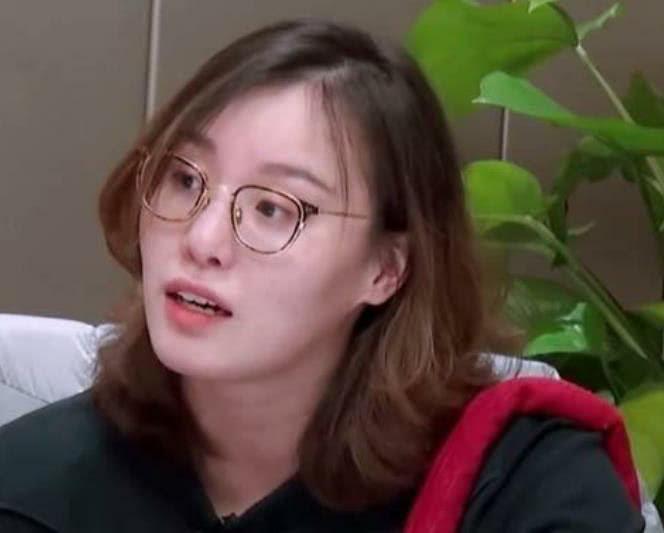 何雯娜退出“我家那闺女”原因曝光，发文与观众道别，网友：心疼