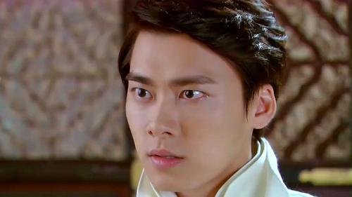 李易峰主演的年代剧（李易峰的新剧隐秘而伟大火了）