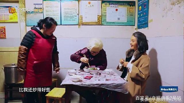 邓莎母女逛农贸，进饭店，价位却暴露了邓莎妈妈的真实消费水平！