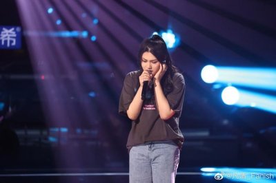 ​柳云龙老婆个人资料近照(柳云龙爱女登好声音舞台)