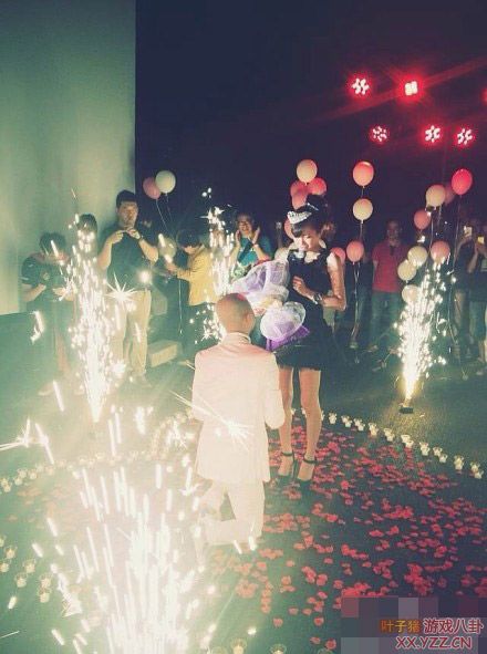 包贝尔甜美求婚包文婧 包贝尔向包文婧求婚现场照片曝光