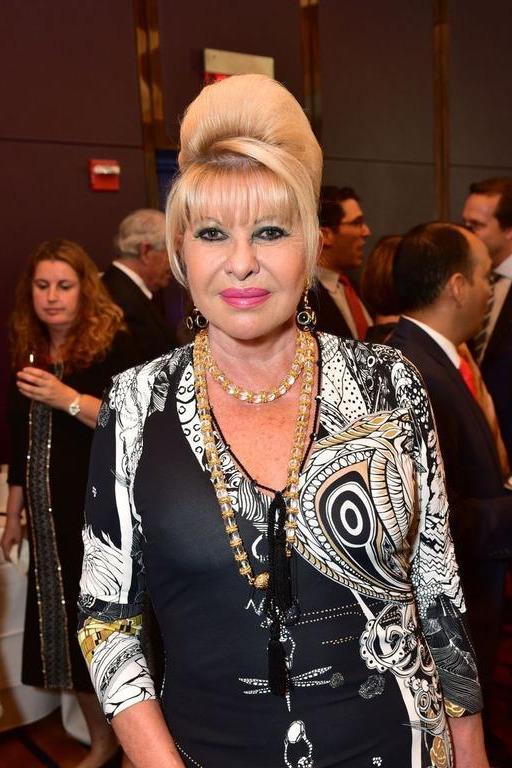 特朗普的现任妻子有哪些(特朗普的第一个老婆多厉害)(9)