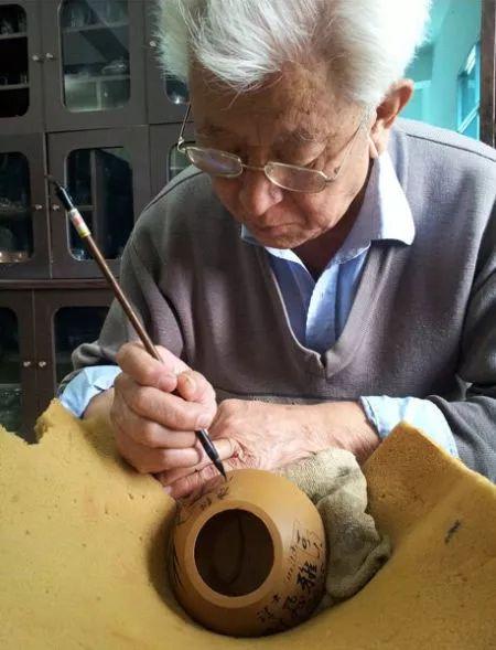 云南建水紫陶怎么选(看看四大名陶之一)(17)