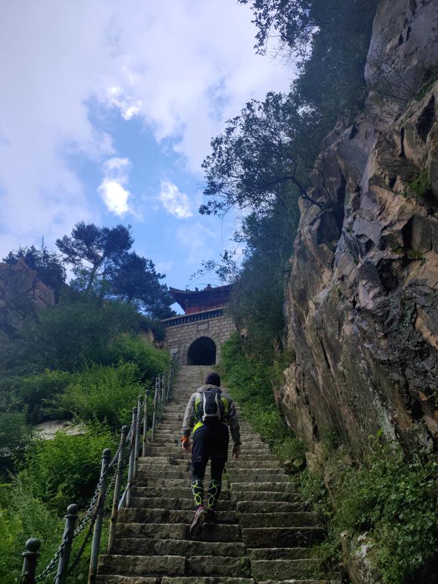 泰山旅游攻略一日游马蜂窝(周末泰山一日游攻略)(13)