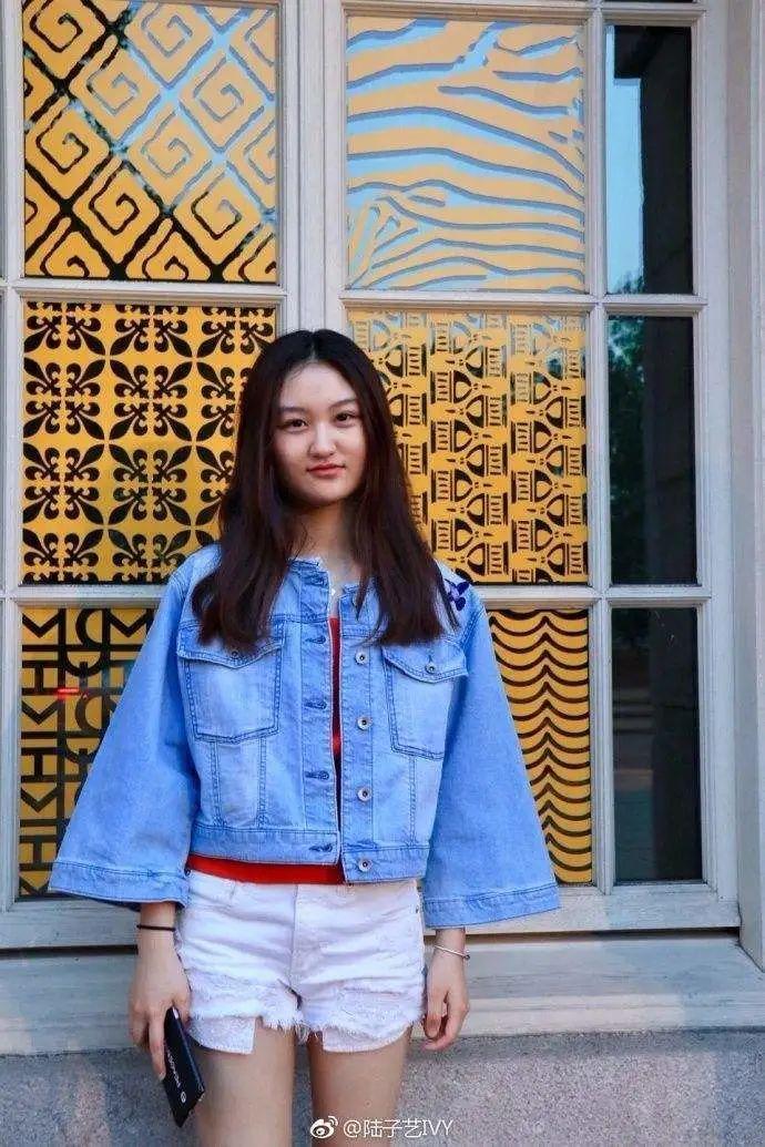 十大最美00后女星!都肤白娇嫩靓丽惊艳谁前途最无量?