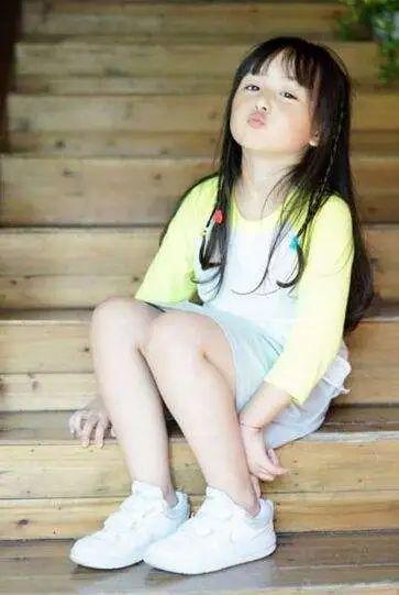 十大最美00后女星!都肤白娇嫩靓丽惊艳谁前途最无量?