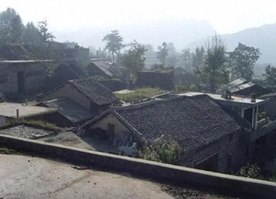 ​2018年，四川一“算命”先生家中离奇遇害，小孩一句话成破案关键