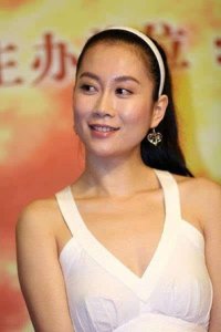 ​在国家机密第二部中扮演金梦的名字是什么？温正荣个