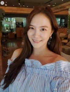 ​刘荷娜与家公关系引非议 丈夫李荣奎是棒球手 儿子遗传优良基因