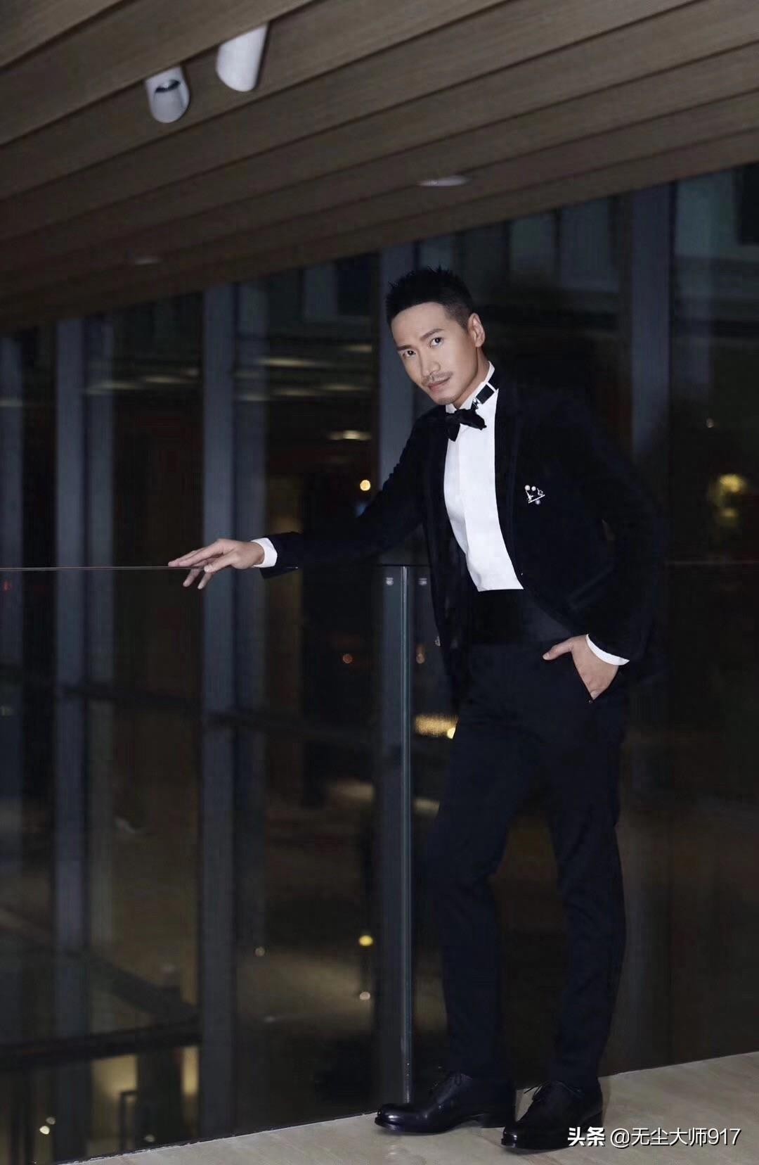 何晟铭,原名何敏,出生于“体操之乡”湖北仙桃