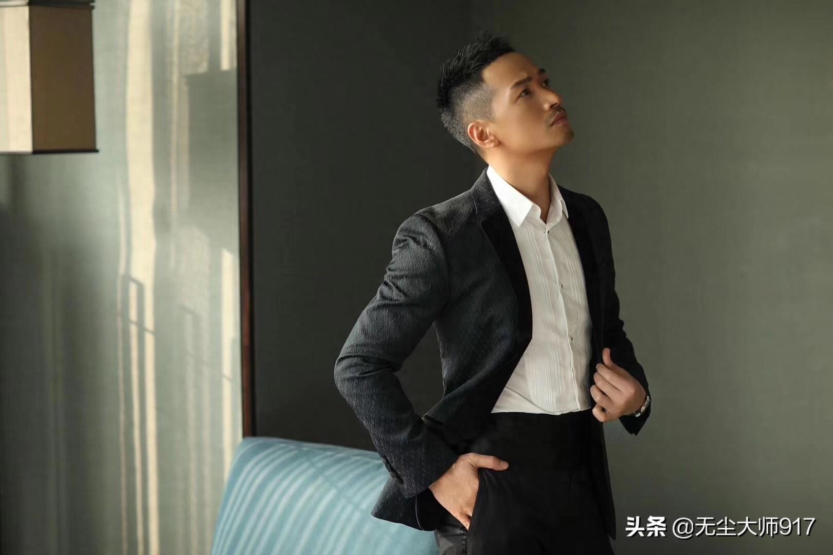 何晟铭,原名何敏,出生于“体操之乡”湖北仙桃