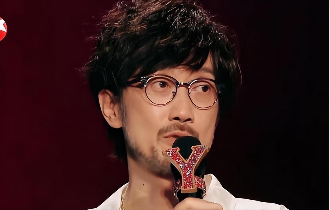 演唱会座无虚席的周传雄，乐坛为何没有他的一席之地？