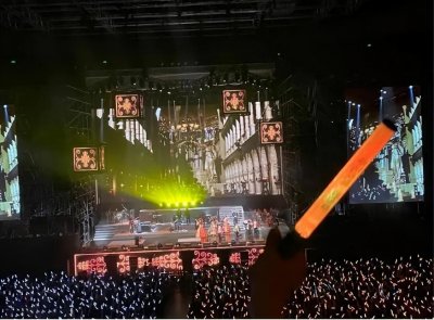 ​演唱会座无虚席的周传雄，乐坛为何没有他的一席之地？