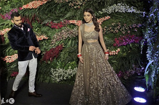 “我的个神啊”女主结婚了!老公壮富帅,还有望从政!