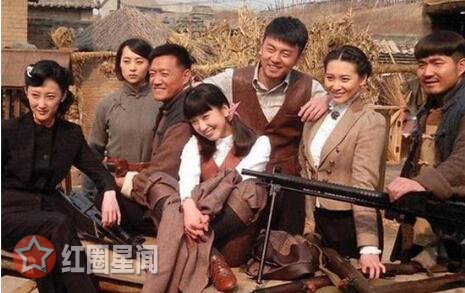 飞哥战队董小梅谁演的喜欢谁 董小梅最后和谁在一起了